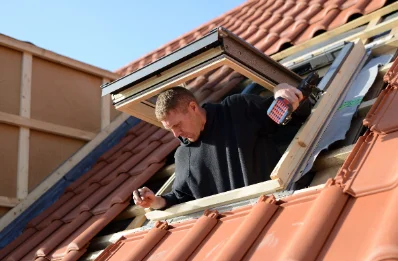 Pose de fenêtres de toit Velux à Villevieille
